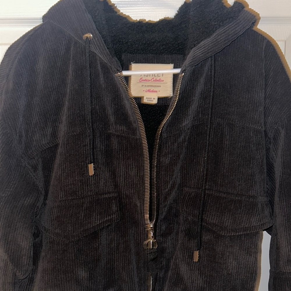 Black jacket - Picture 2 of 3